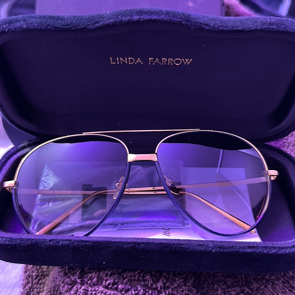 LINDA FARROW NEWMAN AVIATOR SUNGLASSES IN YELLOW GOLD